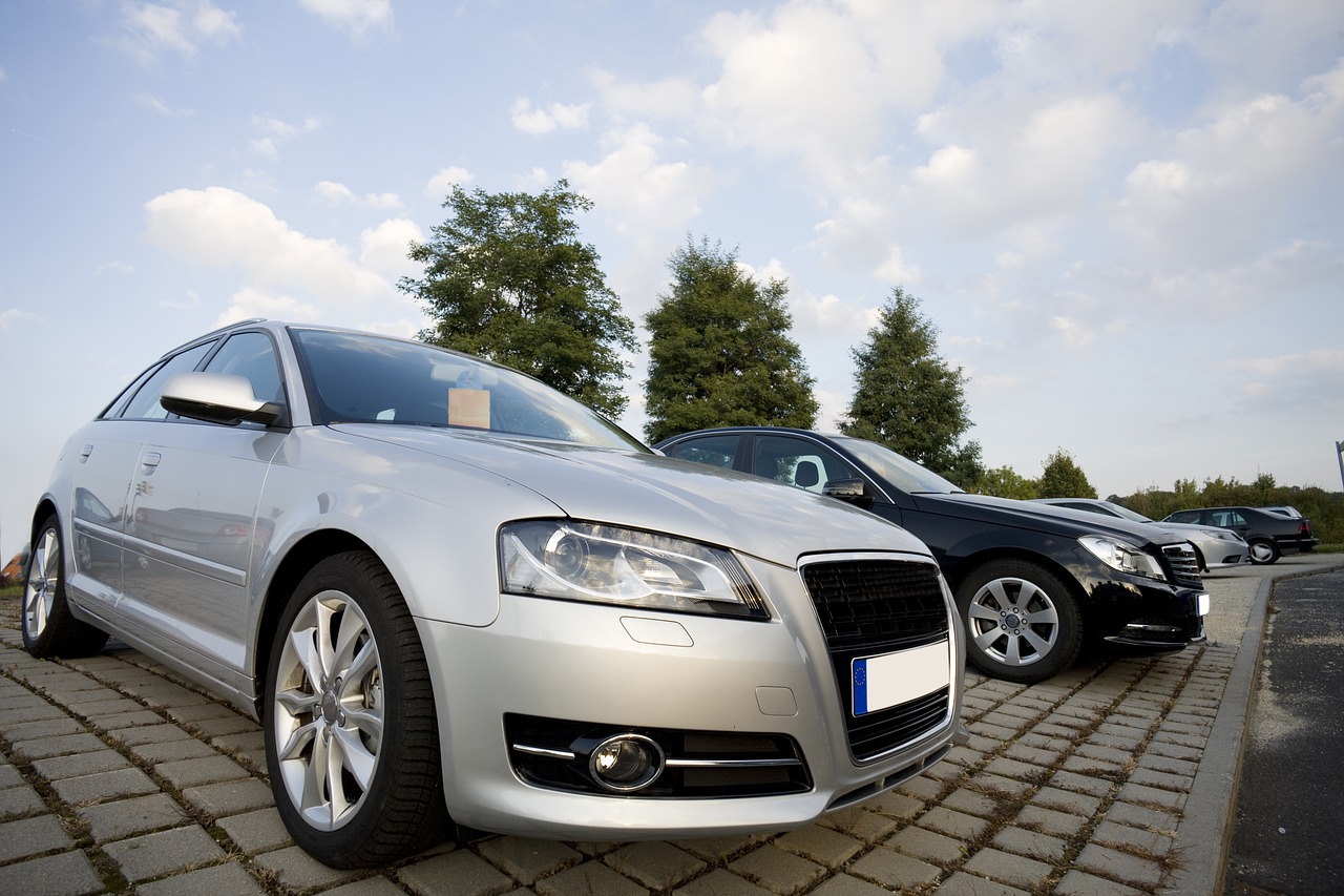 Auto osobowe do 5 tysięcy – czy warto kupić tani samochód?